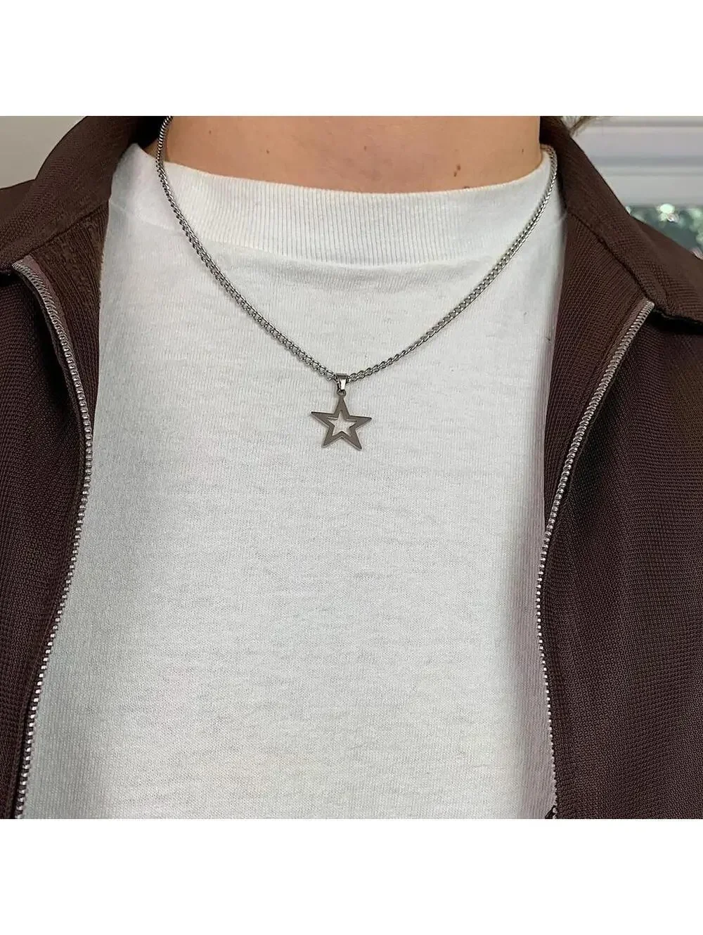 Cyber Y2k simplistic grunge silver star opium necklace. Cool simple design
